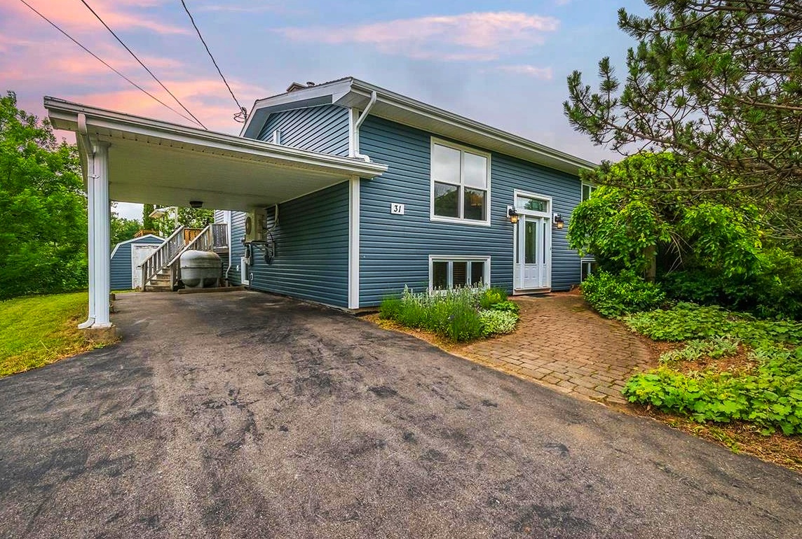 31 Grandview Drive