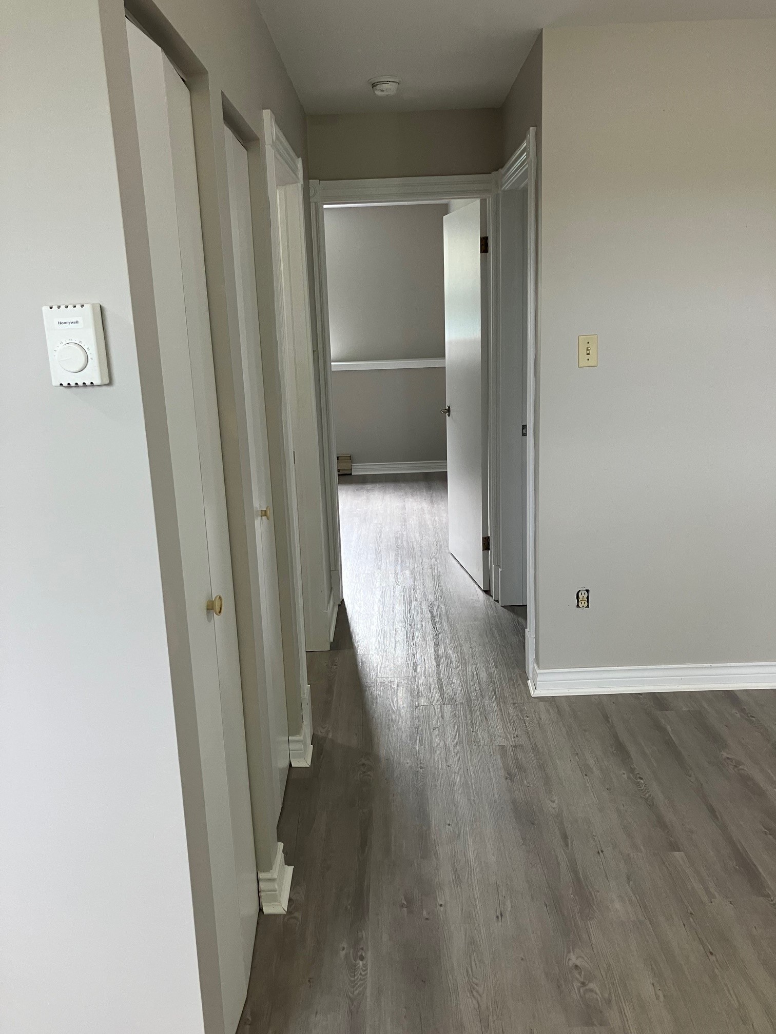 8651 Highway 201 - 14