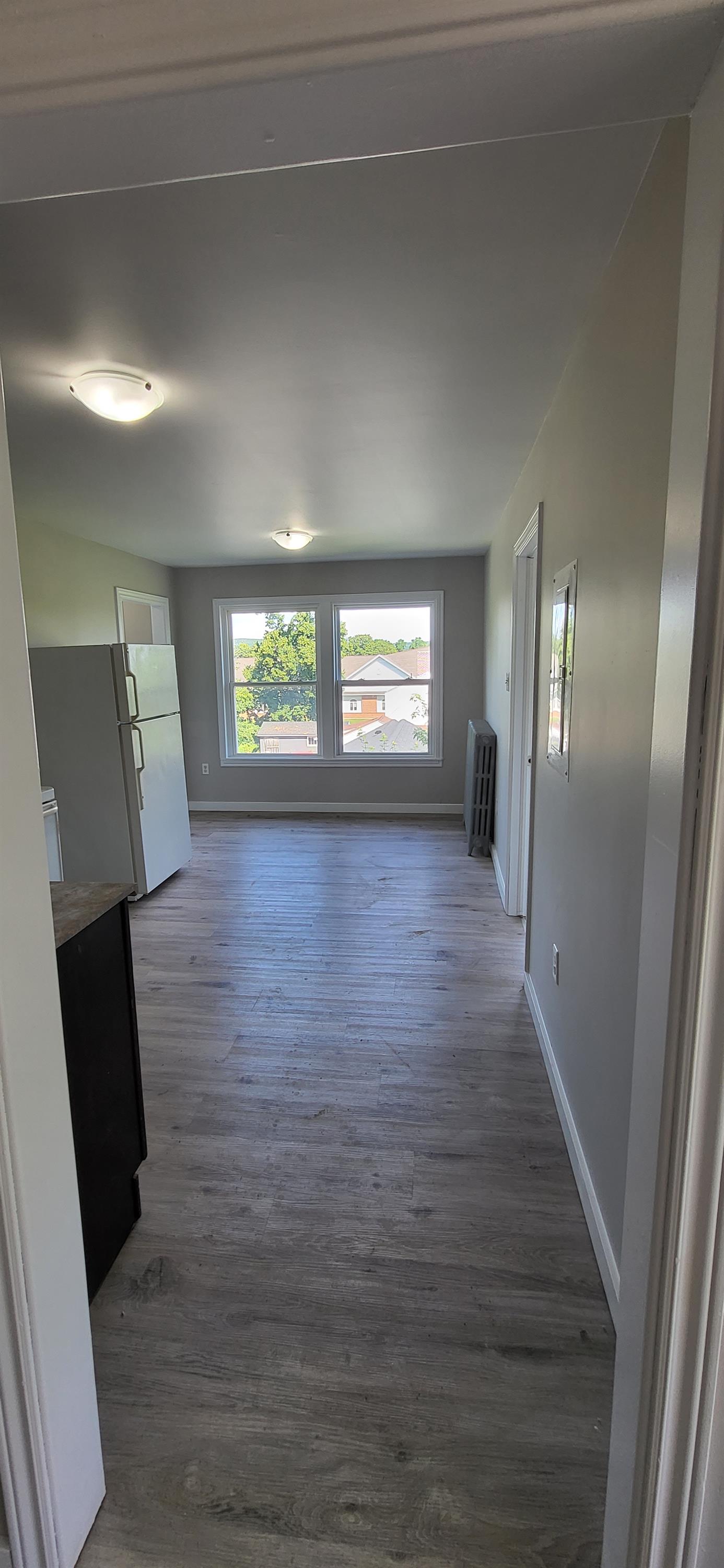 21 Gates Ave - 17