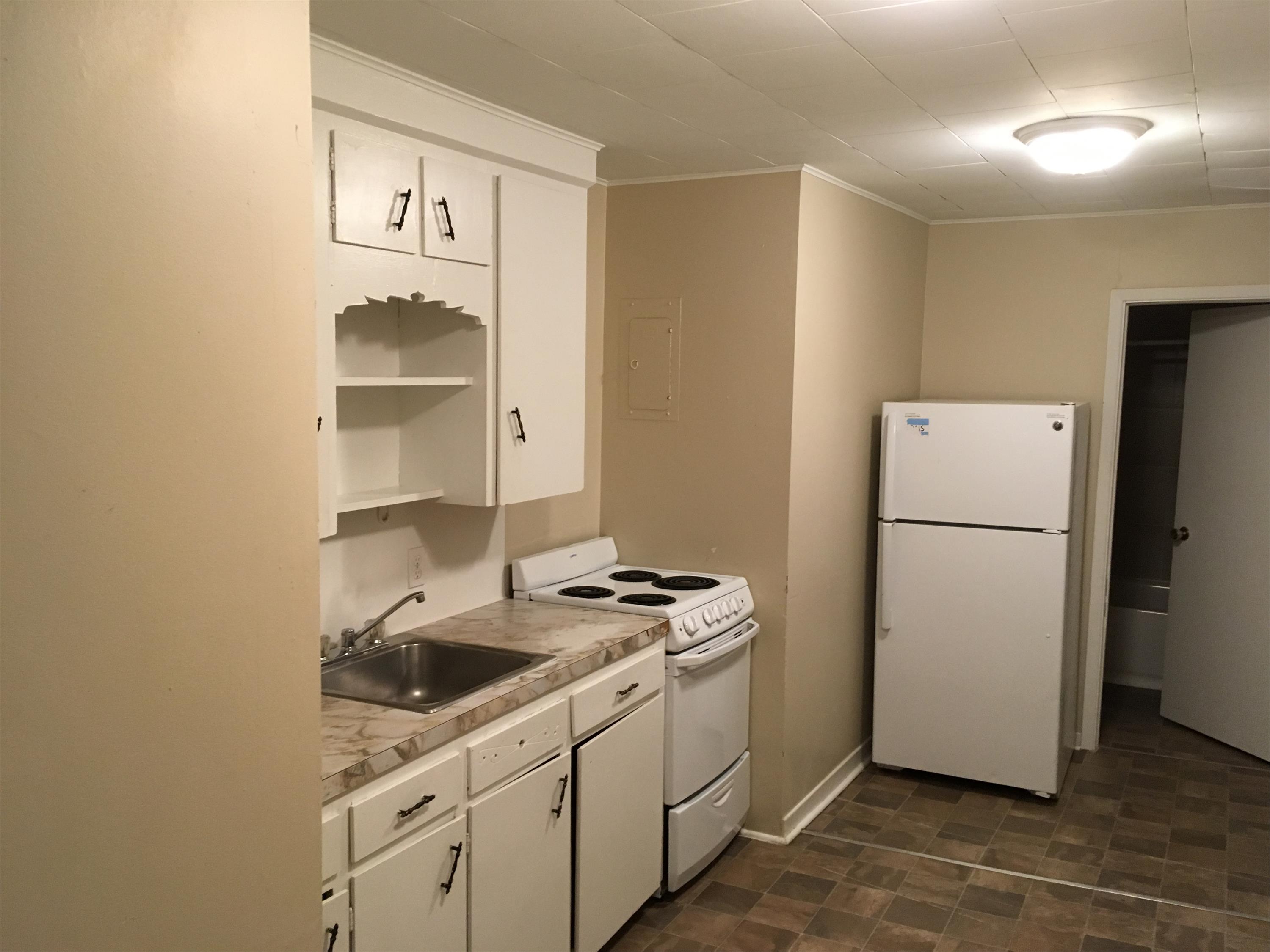 978 Seminary Avenue - 3