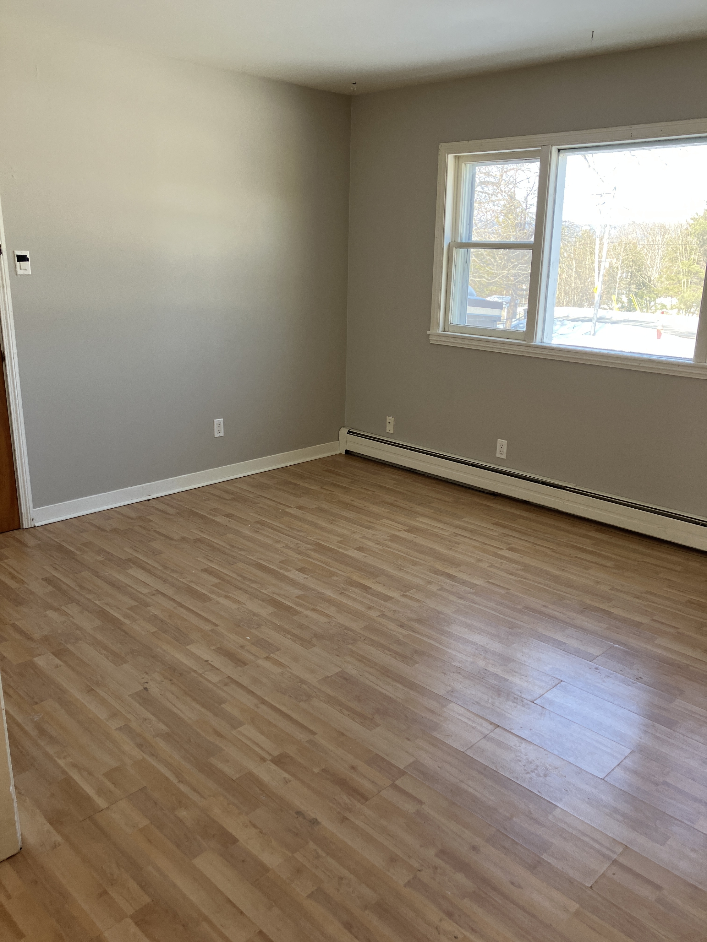 105 Champlain Drive - 3